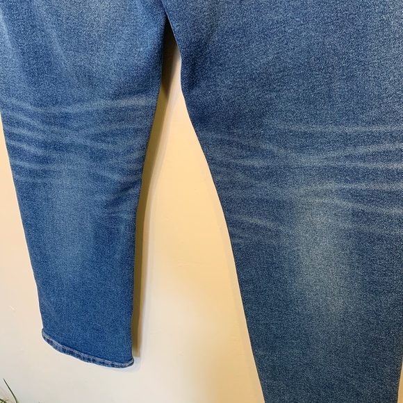 Tommy Hilfiger | High Rise Straight Ankle Cropped Capri Jeans - Picture 6 of 10